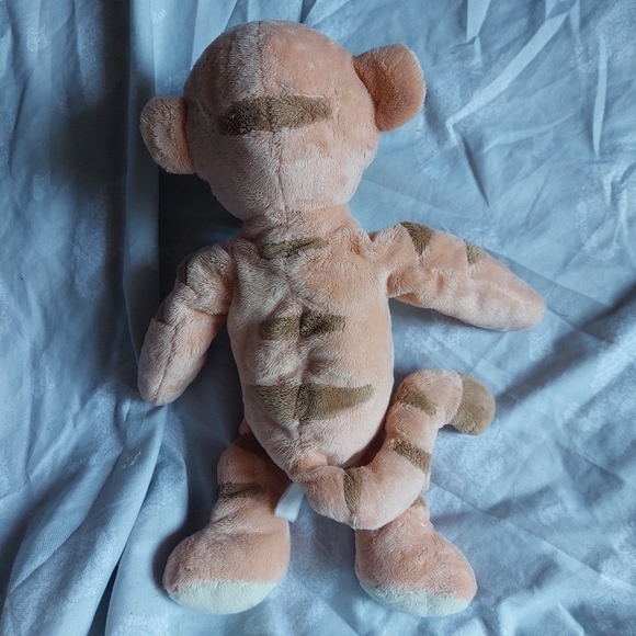 Tiger from Winnie The Pooh - Picture 3 of 7